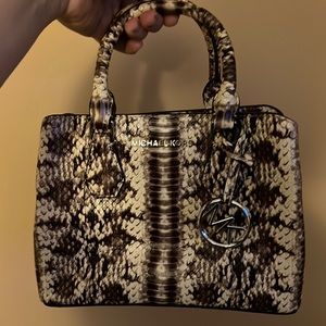 Michael kors purse set